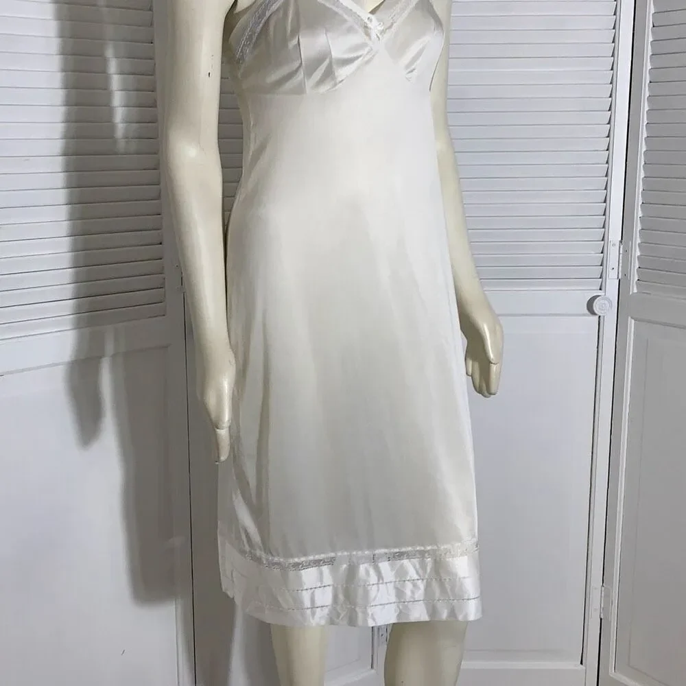 Vintage Lorraine Size 36 Tall Made in USA 100% Antron III Nylon White Full Slip - Picture 8 of 15